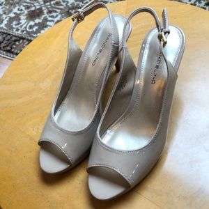 Bandolino sling back heels